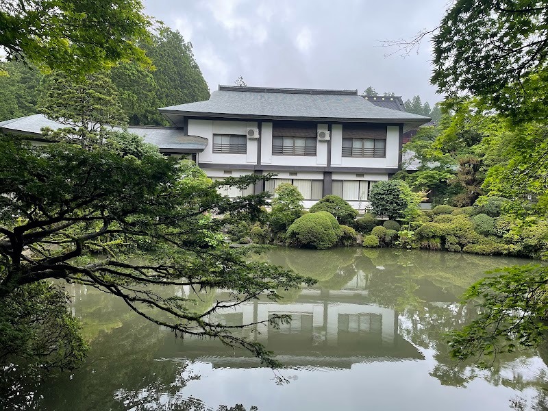 Rin'nōji Houmotsuden treasure house