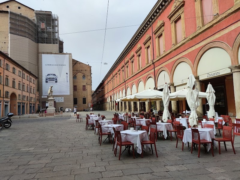 Piazza Galvani