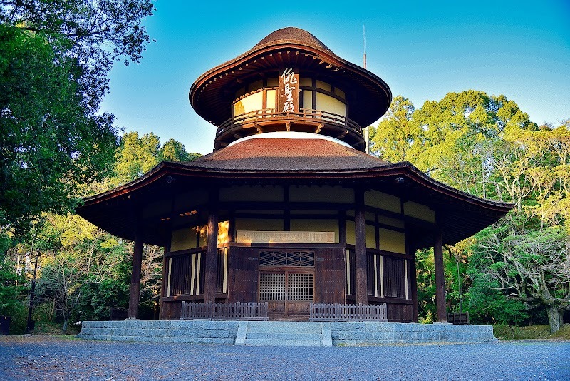 Haisei-den (memorial to Basho)
